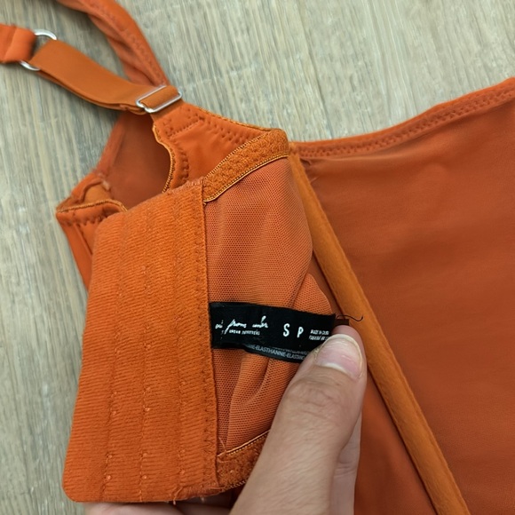 UO BURNT ORANGE CORSET CROP TOP - Picture 4 of 6